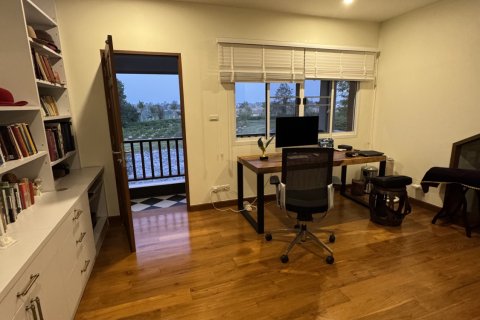 House in Chiang Mai, Thailand 4 bedrooms № 161661 - photo 4