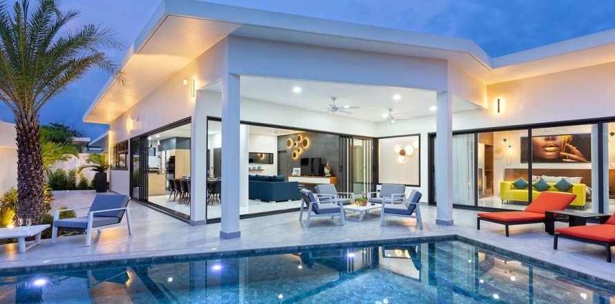 Villa in Phuket, Thailand 4 bedrooms № 148564
