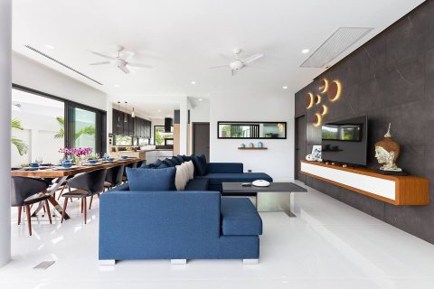 Villa in Phuket, Thailand 4 bedrooms № 148564 - photo 28
