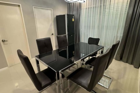 Townhouse in Suan Luang, Bangkok, Thailand 3 bedrooms № 151792 - photo 4