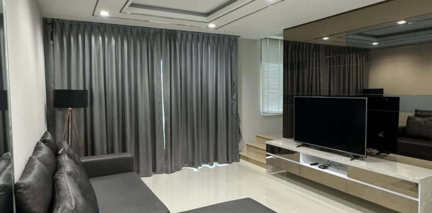 Townhouse in Suan Luang, Bangkok, Thailand 3 bedrooms № 151792