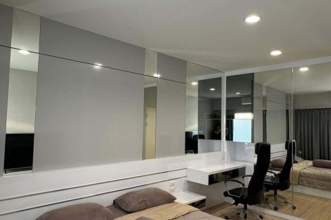 Townhouse in Suan Luang, Bangkok, Thailand 3 bedrooms № 151792 - photo 11