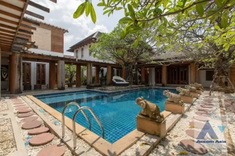 Casa de 5 dormitorios en Bueng Kum, Bangkok, Tailandia № 219697