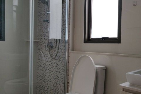 Condo in Phra Khanong, Bangkok, Thailand, 2 bedrooms  № 159464 - photo 14