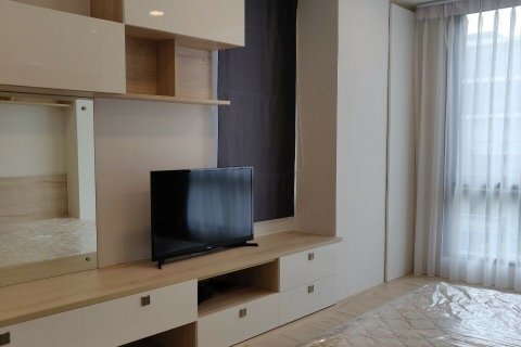 Condo in Phra Khanong, Bangkok, Thailand, 2 bedrooms  № 159464 - photo 10