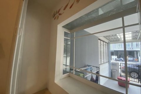 Таунхаус в Пхра Прадаенге, Таиланд с 4 спальнями  № 159465 - фото 15