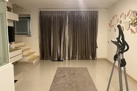 Таунхаус в Пхра Прадаенге, Таиланд с 4 спальнями  № 159465 - фото 2