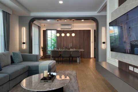 Villa in Pattaya, Thailand 4 bedrooms № 167112 - photo 7