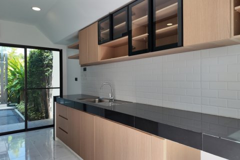 Вилла в Паттайе, Таиланд с 4 спальнями  № 167111 - фото 7