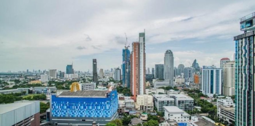 Apartment in Bangkok, Thailand 2 bedrooms № 193751