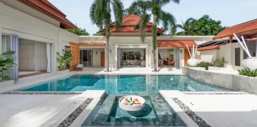 Villa in Phuket, Thailand 4 Schlafzimmer № 220428