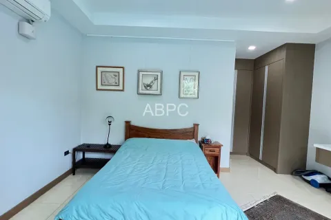 Casa de 3 dormitorios en Pattaya, Tailandia № 211906 - foto 15
