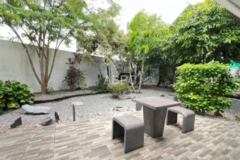 Casa de 3 dormitorios en Pattaya, Tailandia № 211906 - foto 9