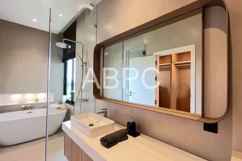 Casa de 4 dormitorios en Pattaya, Tailandia № 211907 - foto 6