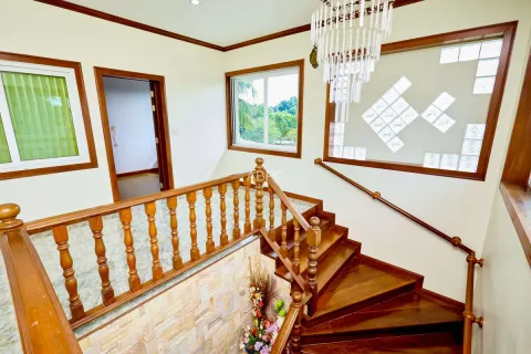 Casa de 6 dormitorios en Pattaya, Tailandia № 211905 - foto 9