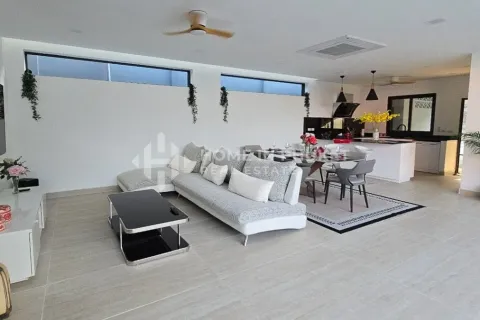 House in Chalong, Thailand 3 bedrooms № 133586 - photo 5