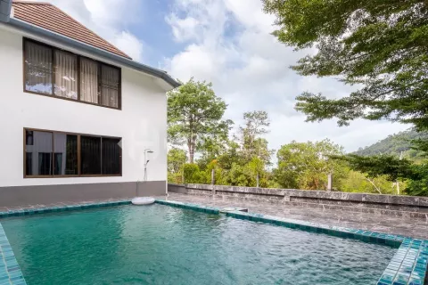 Коммерческая недвижимость в Пхукете, Таиланд 1м2  № 133587 - фото 3