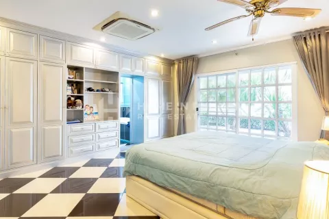 House in Phuket, Thailand 5 bedrooms № 133590 - photo 14