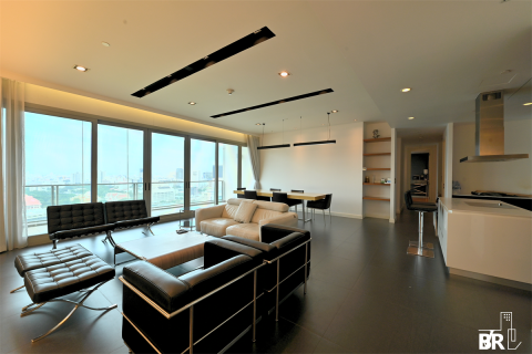Condo in Bangkok, Thailand, 3 bedrooms № 188249 - photo 3