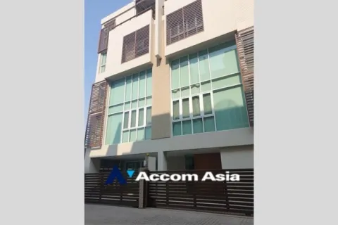Townhouse à Watthana, Bangkok, Thaïlande 6 chambres № 215619