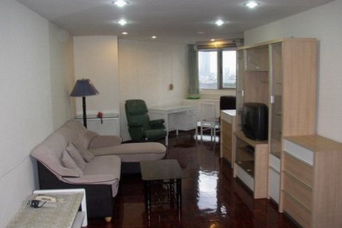 Кондоминиум с 2 спальнями в Ваттхане, Бангкок, Таиланд № 135708 - фото 1