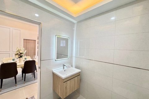 Villa in Pattaya, Thailand 3 bedrooms № 156844 - photo 20