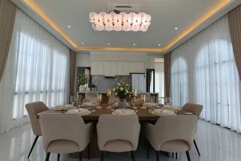 Casa de 5 dormitorios en Pattaya, Tailandia № 212170 - foto 30