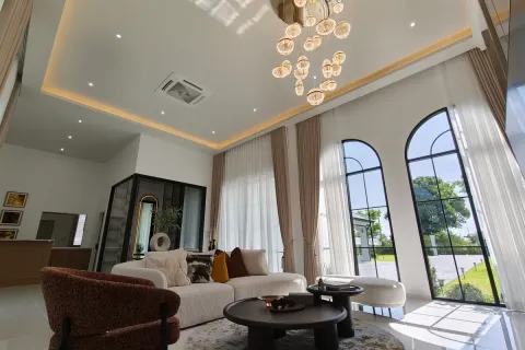 Casa de 5 dormitorios en Pattaya, Tailandia № 212170 - foto 15