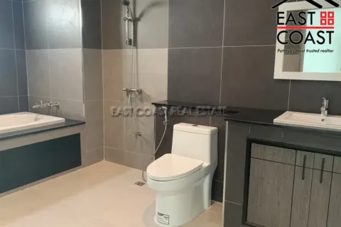 Casa de 4 dormitorios en Pattaya, Tailandia № 212166 - foto 30