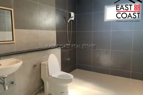 Casa de 4 dormitorios en Pattaya, Tailandia № 212166 - foto 7