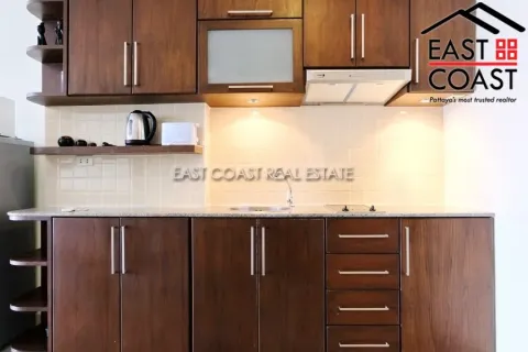 Estudio en el condominio en Jomtien Beach, Pattaya, Tailandia № 212167 - foto 11