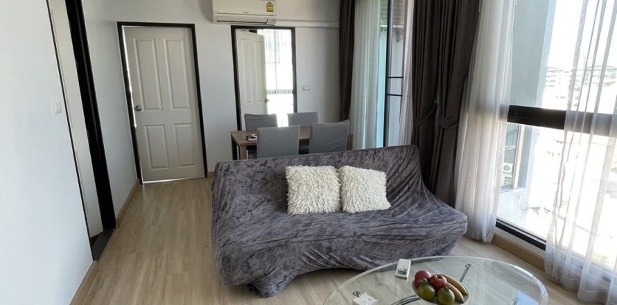 Condo à Din Daeng, Bangkok, Thaïlande, 2 chambres  № 173342