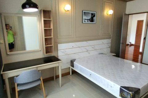 Condo à Khlong San, Bangkok, Thaïlande, 2 chambres  № 173338 - photo 1