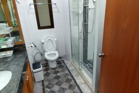 Condo à Khlong San, Bangkok, Thaïlande, 2 chambres  № 173338 - photo 6