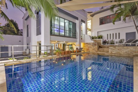 Studio sur Jomtien Beach, Pattaya, Thaïlande № 177839