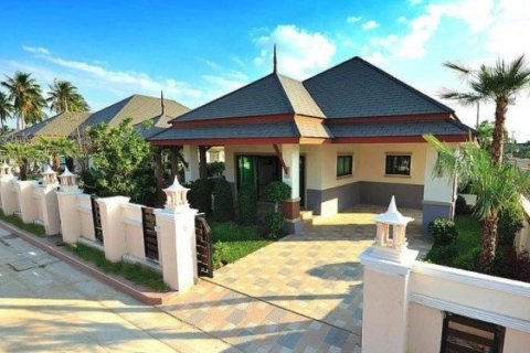 Penthouse in Pattaya, Thailand 5 bedrooms № 150822 - photo 9