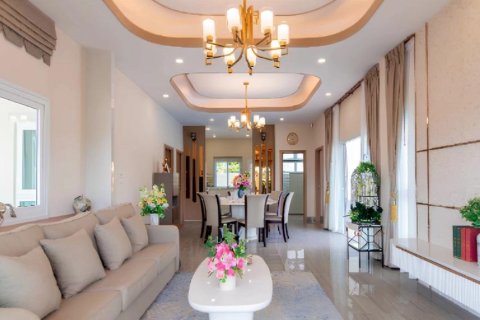 Penthouse in Pattaya, Thailand 5 bedrooms № 150822 - photo 3