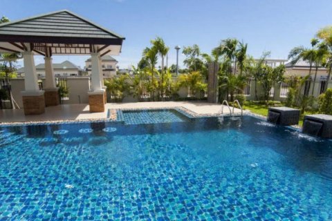 Penthouse in Pattaya, Thailand 5 bedrooms № 150822 - photo 11