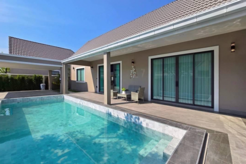 Вилла в Паттайе, Таиланд с 3 спальнями  № 140897 - фото 1