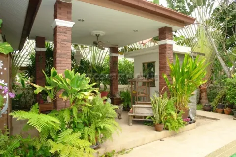 Casa de 3 dormitorios en Pattaya, Tailandia № 213950 - foto 20