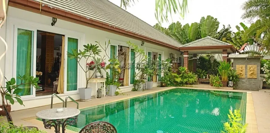 Casa de 3 dormitorios en Pattaya, Tailandia № 213950