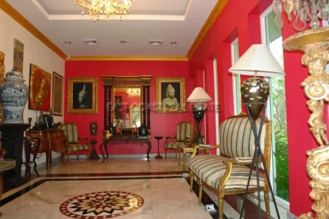 Casa de 3 dormitorios en Pattaya, Tailandia № 213950 - foto 5