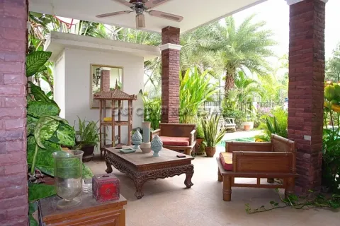 Casa de 3 dormitorios en Pattaya, Tailandia № 213950 - foto 19