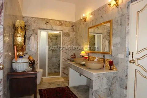 Casa de 3 dormitorios en Pattaya, Tailandia № 213950 - foto 8
