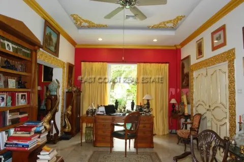 Casa de 3 dormitorios en Pattaya, Tailandia № 213950 - foto 22