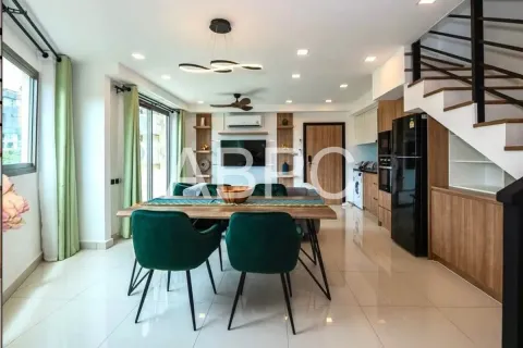 Condominio de 2 dormitorios en Jomtien Beach, Pattaya, Tailandia № 211697 - foto 5