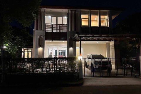 House in Bang Kruai, Thailand 4 bedrooms № 159261 - photo 2