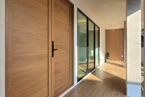 House in Pathum Thani, Thailand 4 bedrooms № 159267 - photo 7