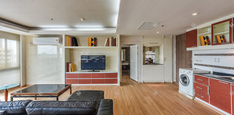 Condo in Bangkok, Thailand, 3 bedrooms № 226094