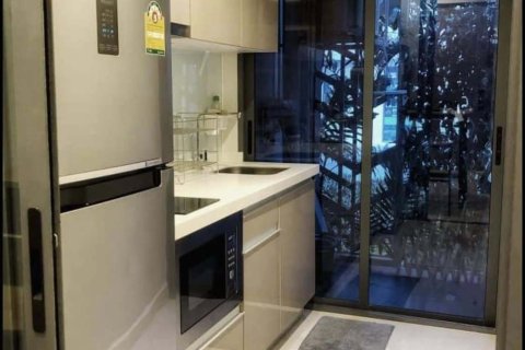 Studio dans le Condo à Khlong Toei, Bangkok, Thaïlande  № 169508 - photo 3